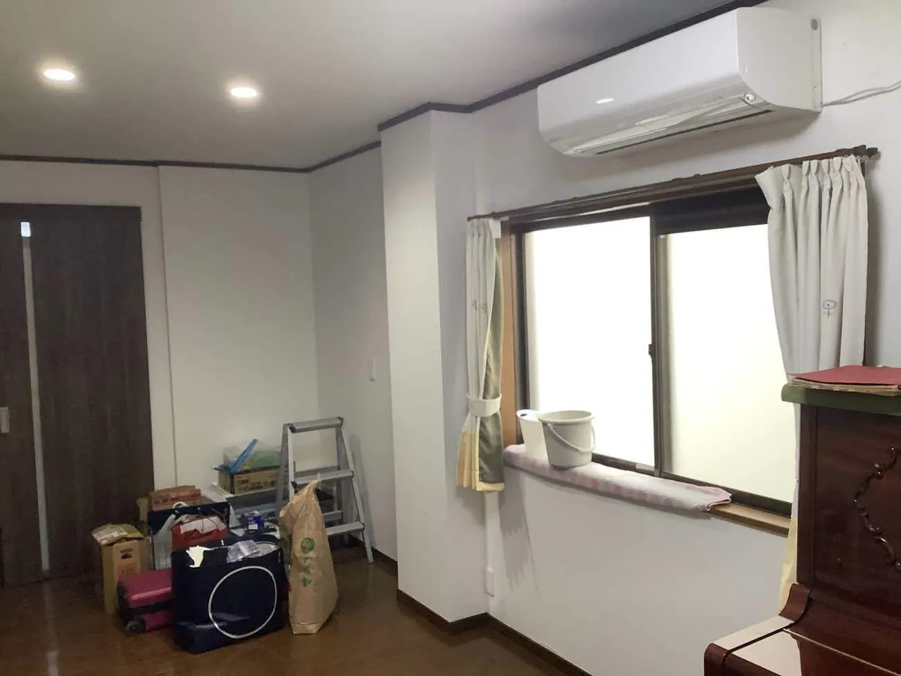 大阪府豊中市　雨漏工事　室内　工事前