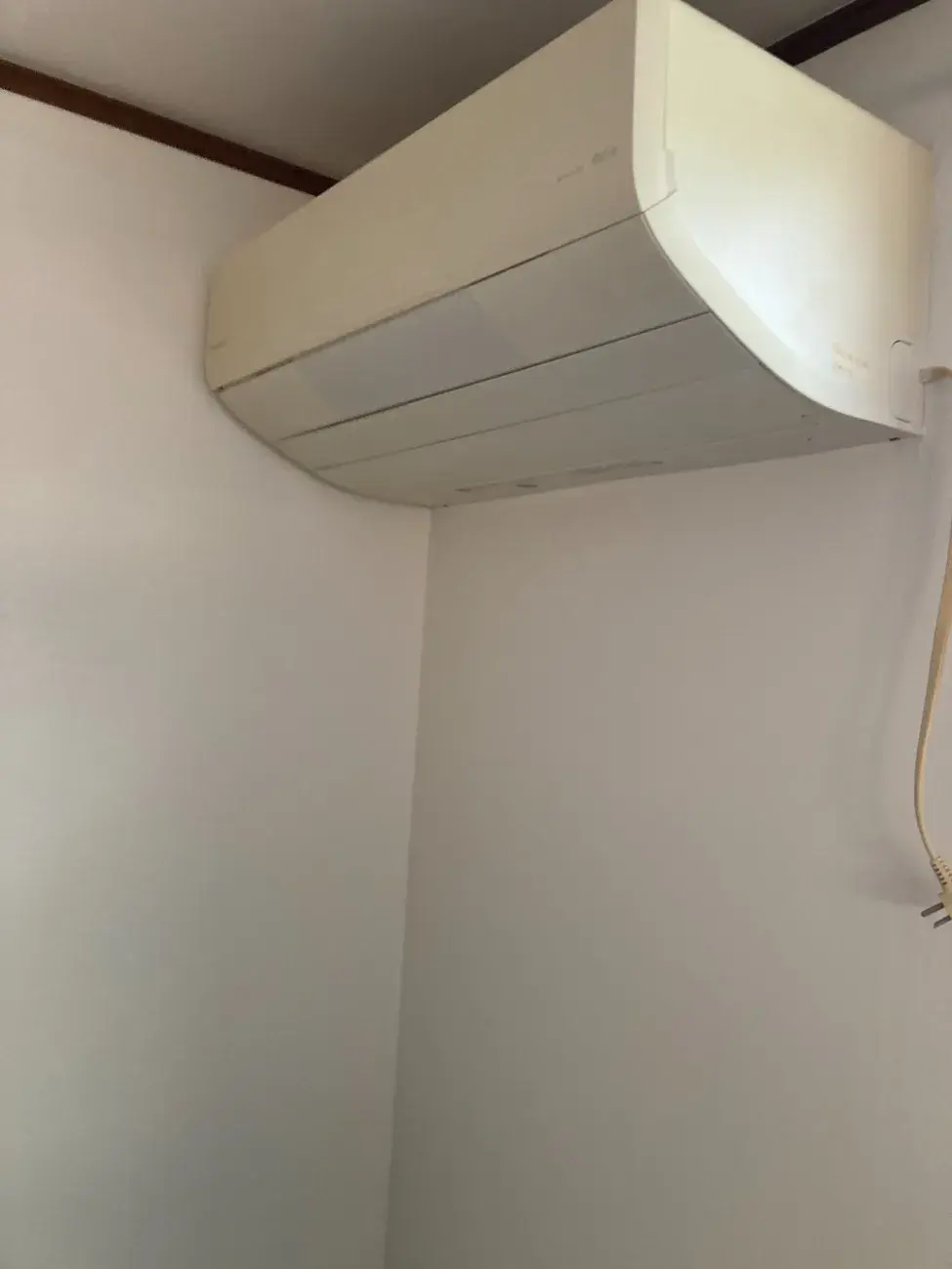 滋賀県野洲市 リビングクロス張替 完成