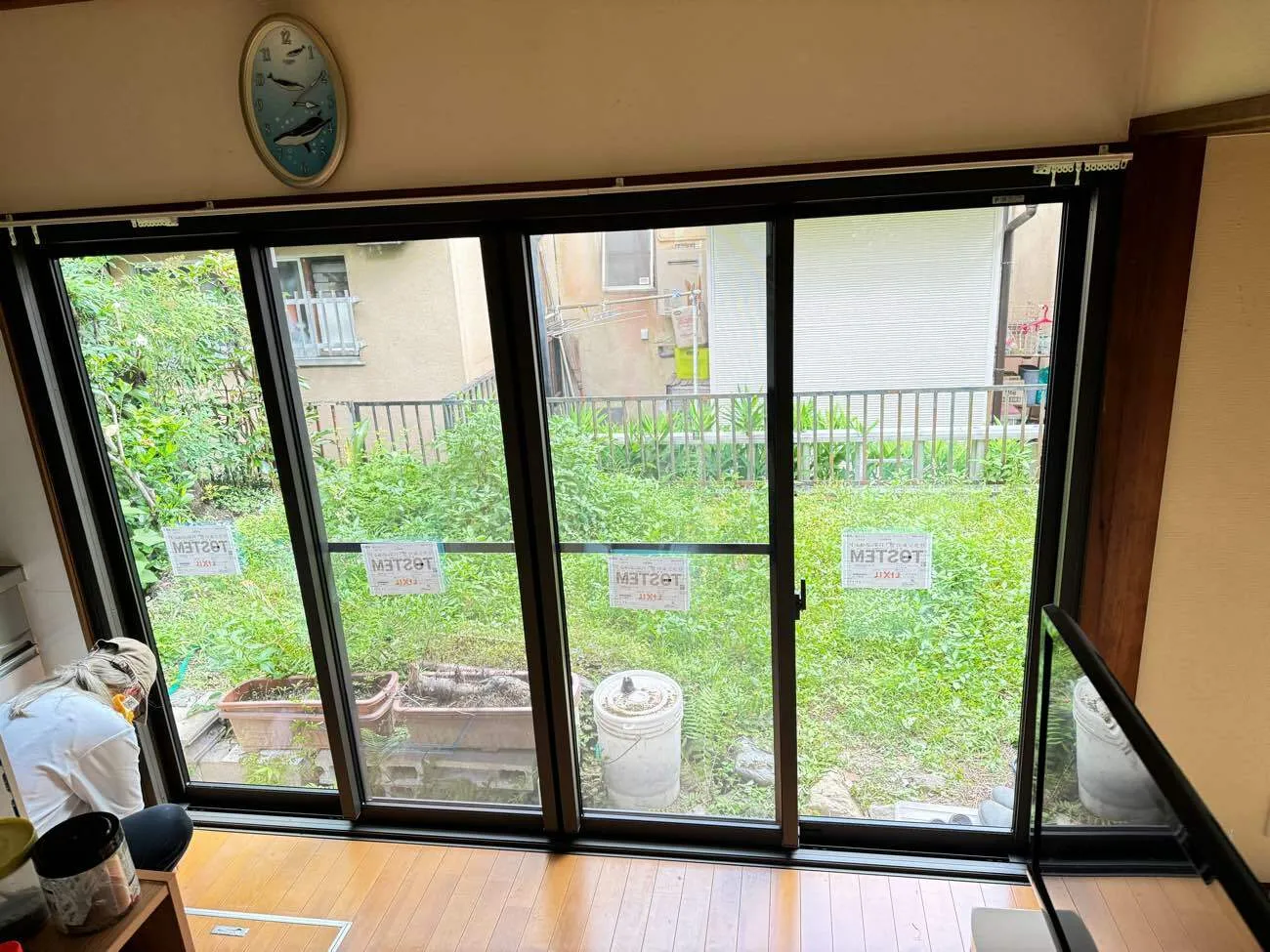 京都市伏見区で白蟻駆除工事|点検口新設|和室天井貼替|サッシ貼替|勝手口ドアノブ交換 工事後