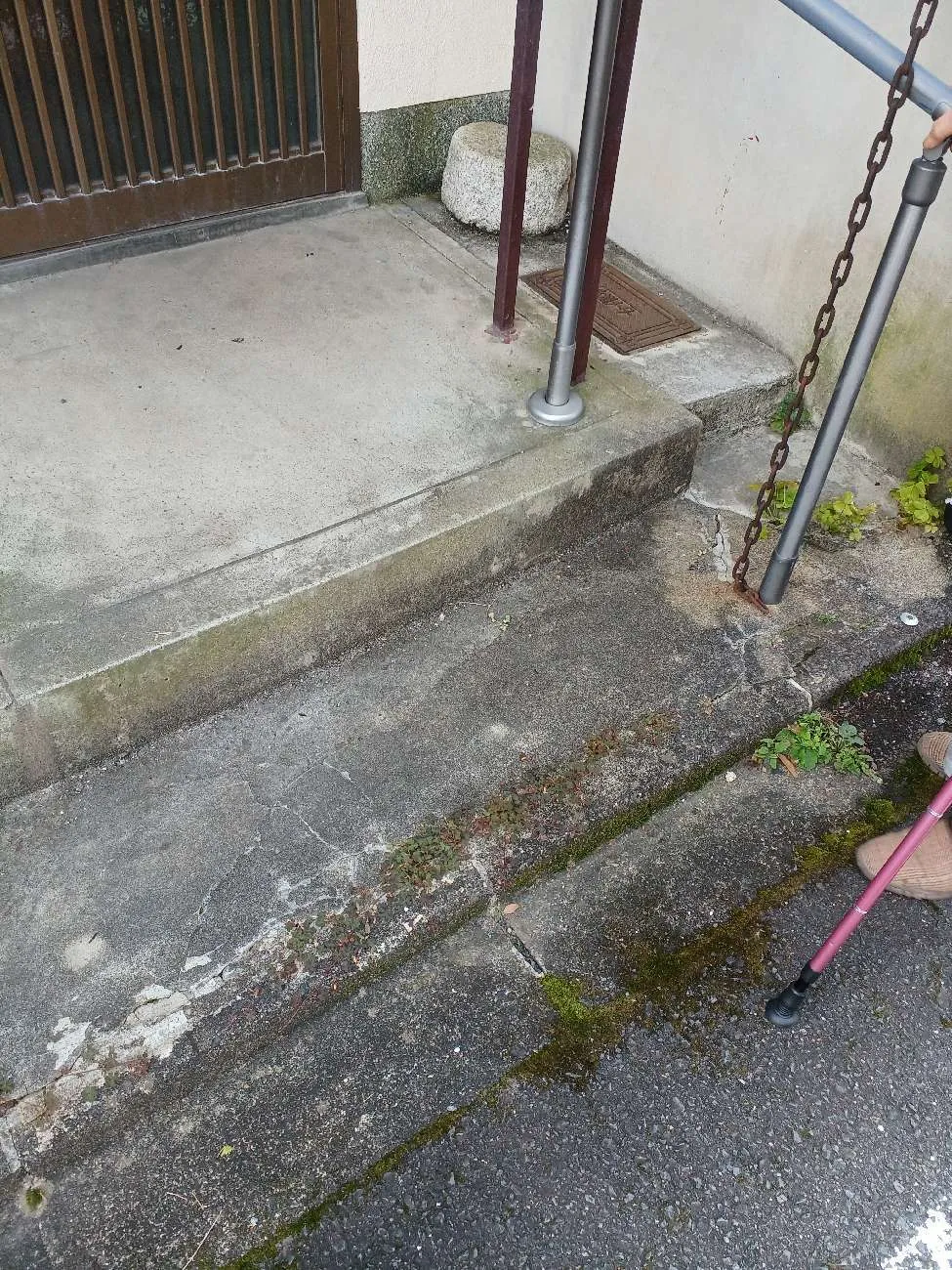 京都市左京区で玄関前リフォーム(土間|マス|ポーチ屋根|テラス|照明|ポーチ撤去) 工事前