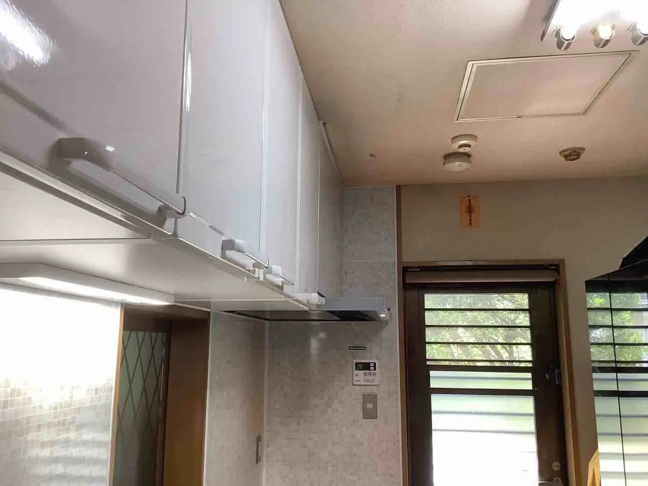 京都市西京区でキッチン・洗面所リフォーム|門屋根改修|ガス工事|リビング建具修理|サッシクレセント取替 工事後