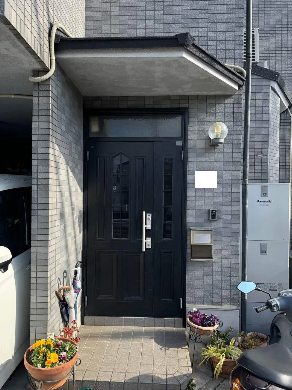 京都市西京区　玄関ドア交換　工事前