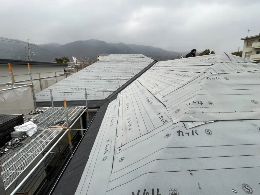 滋賀県大津市　屋根工事中